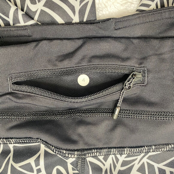 LULULEMON Run A Marathon Crop II Pants Pretty Palm Black Angel Wing Sz 4 #W6C33S - Picture 4 of 7